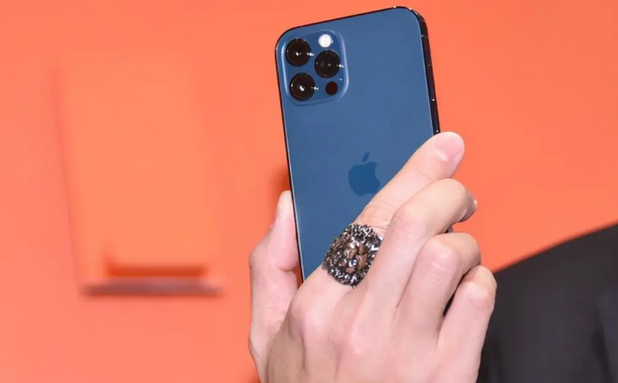 微山苹果手机维修分享iPhone12系列重启方法教程 